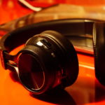 Bluetooth対応の格安ヘッドフォンを買ったら、YouTube見るのが快適すぎた